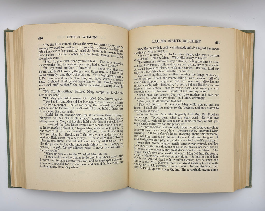 Little Women (1926 Illustrated Edition) - Louisa M. Alcott (Excellent Condition)